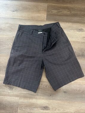 Nike Men's Black Plaid Flat-Front Shorts